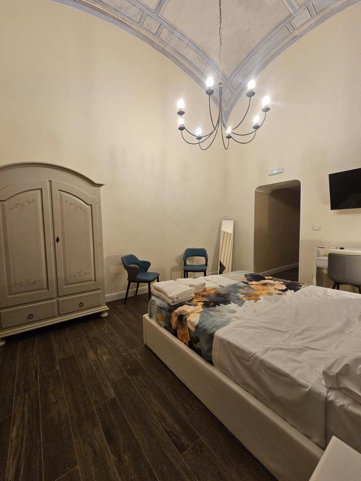 Bed and Breakfast Napoli The Charme Экстерьер фото