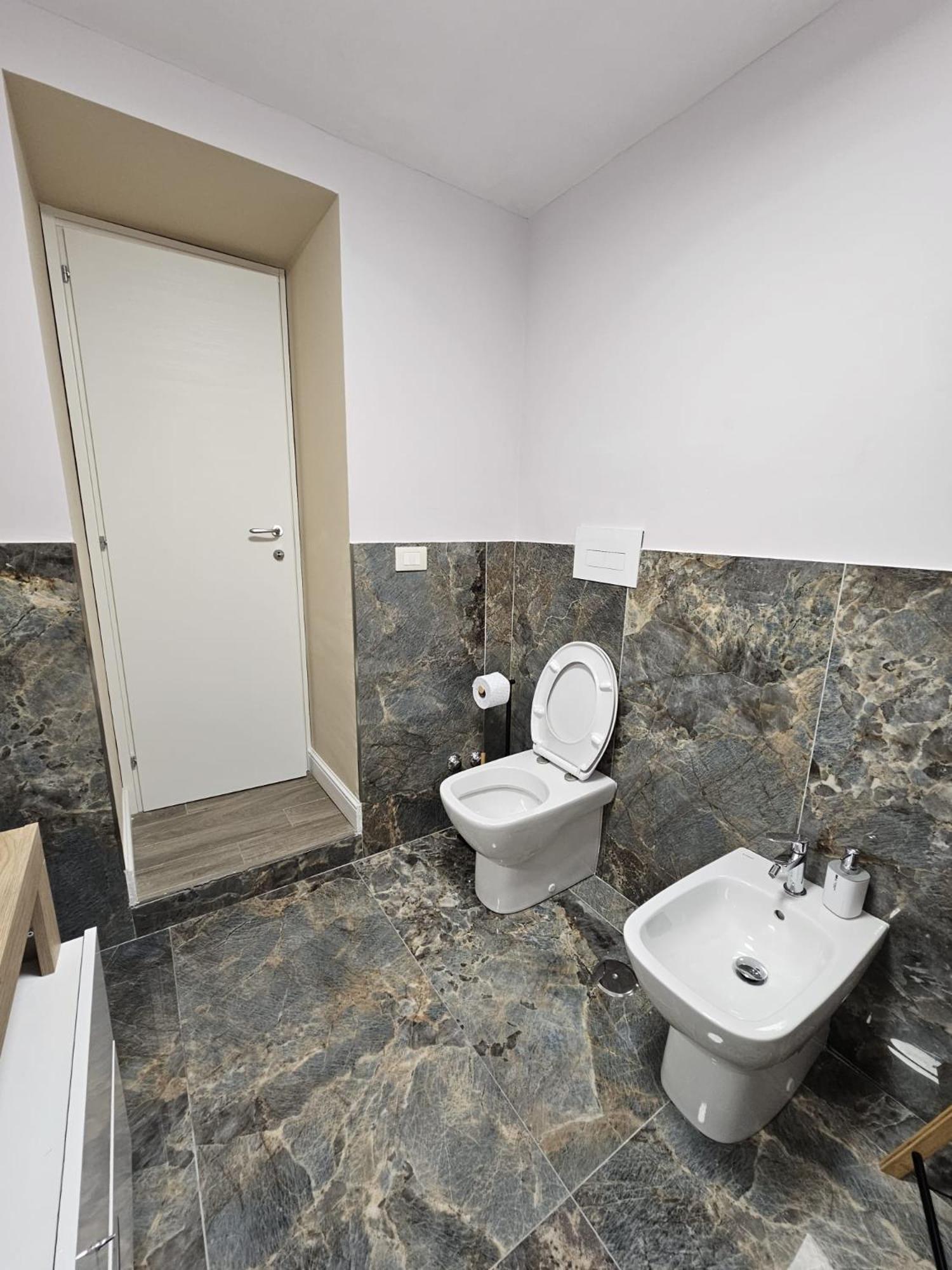 Bed and Breakfast Napoli The Charme Экстерьер фото