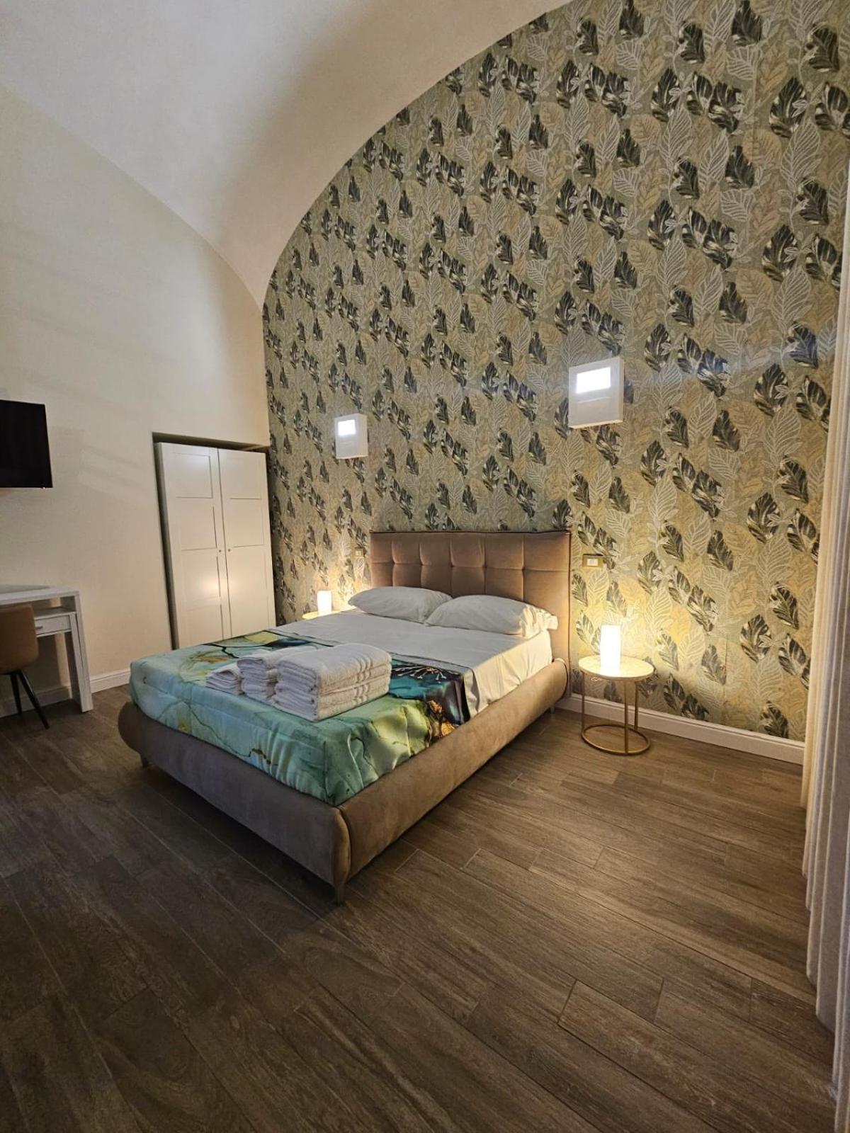 Bed and Breakfast Napoli The Charme Экстерьер фото