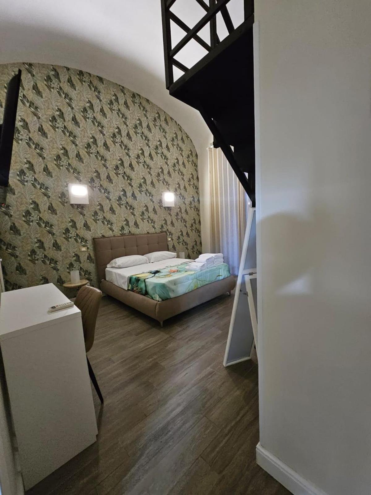 Bed and Breakfast Napoli The Charme Экстерьер фото
