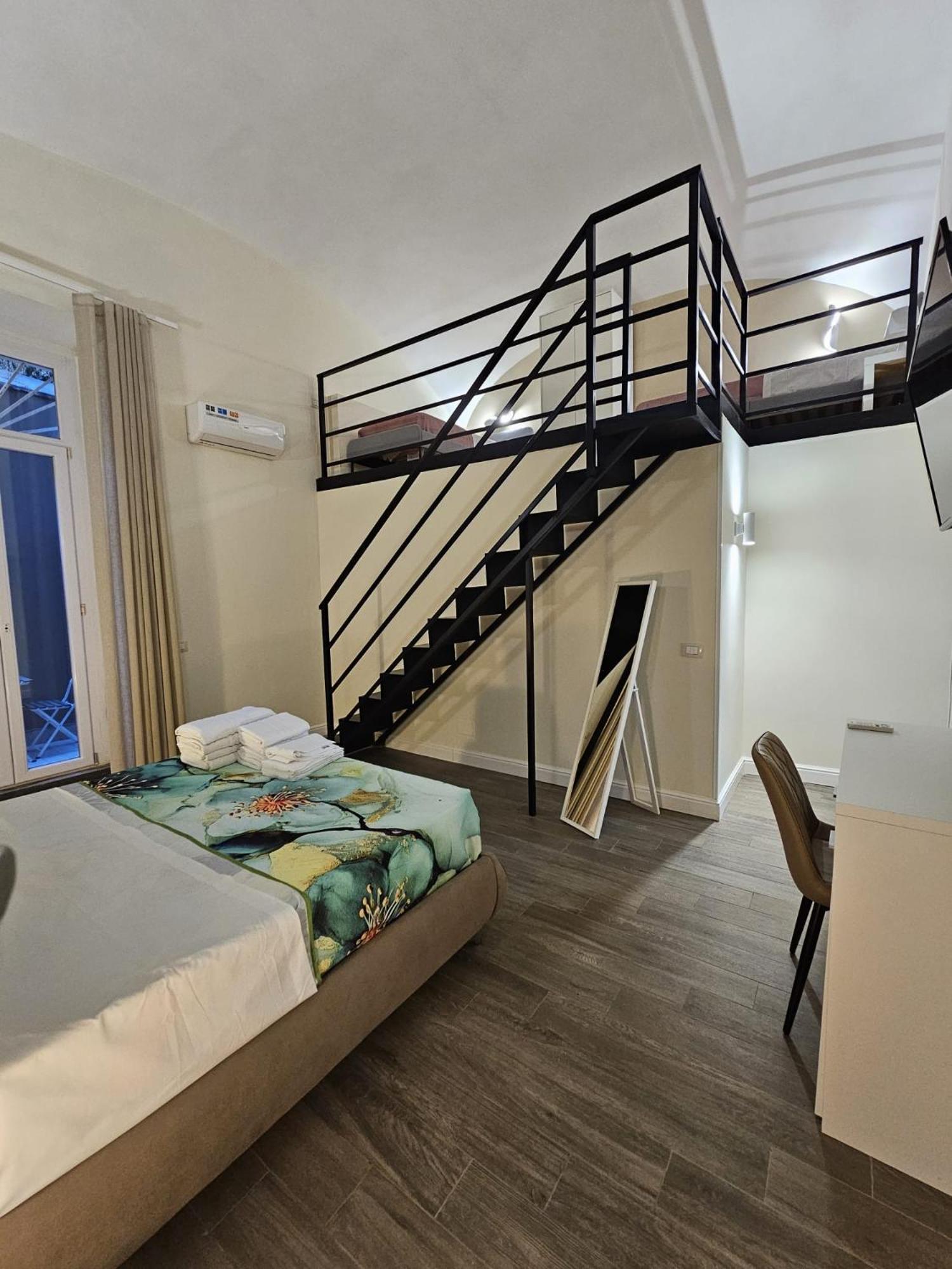 Bed and Breakfast Napoli The Charme Экстерьер фото